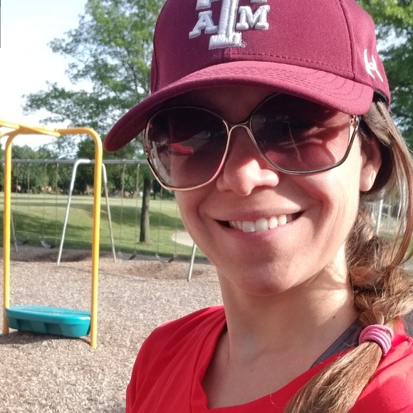 Meet your Posher, Carolina - Picture 3 of 3